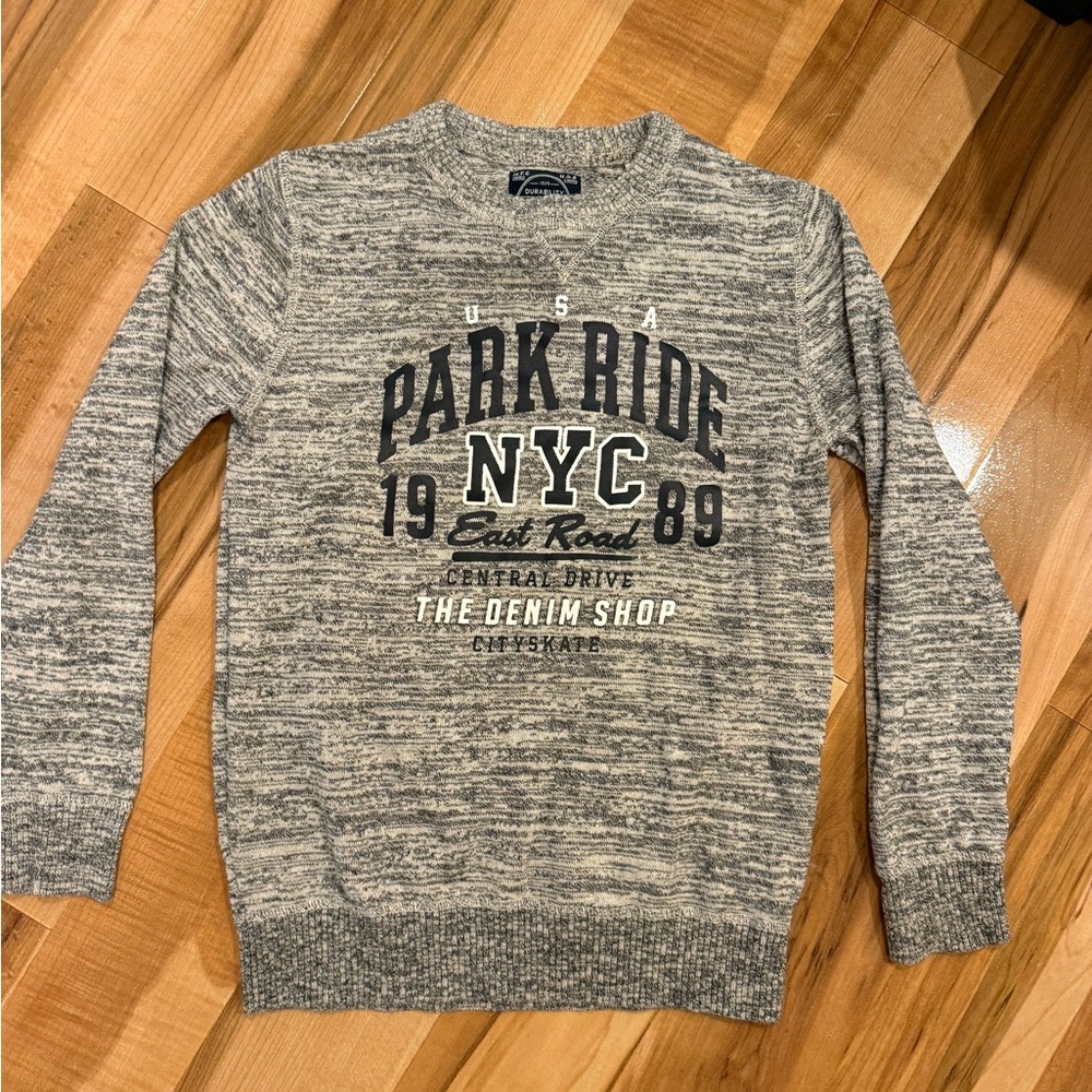 Estate Gray Crewneck Sweater boys size 8-10